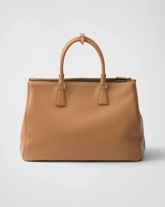 Bardzo duża skórzana torba Prada Buckle Bardzo duża skórzana torba Prada Buckle