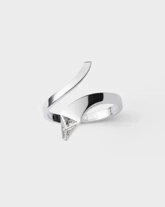 Bransoletka Eternal Gold Snake z białego złota i diamentów wyhodowanych w laboratorium Bransoletka Eternal Gold Snake z białego złota i diamentów wyhodowanych w laboratorium