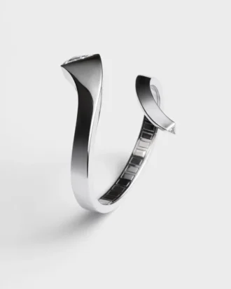 Bransoletka Eternal Gold Snake z białego złota i diamentów wyhodowanych w laboratorium Bransoletka Eternal Gold Snake z białego złota i diamentów wyhodowanych w laboratorium