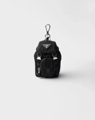 Breloczek do kluczy w kształcie mini torebki z tkaniny Re-Nylon