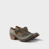 Buty z postarzanej skóry z klamrą Buty z postarzanej skóry z klamrą