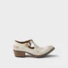 Buty z postarzanej skóry z klamrą Buty z postarzanej skóry z klamrą
