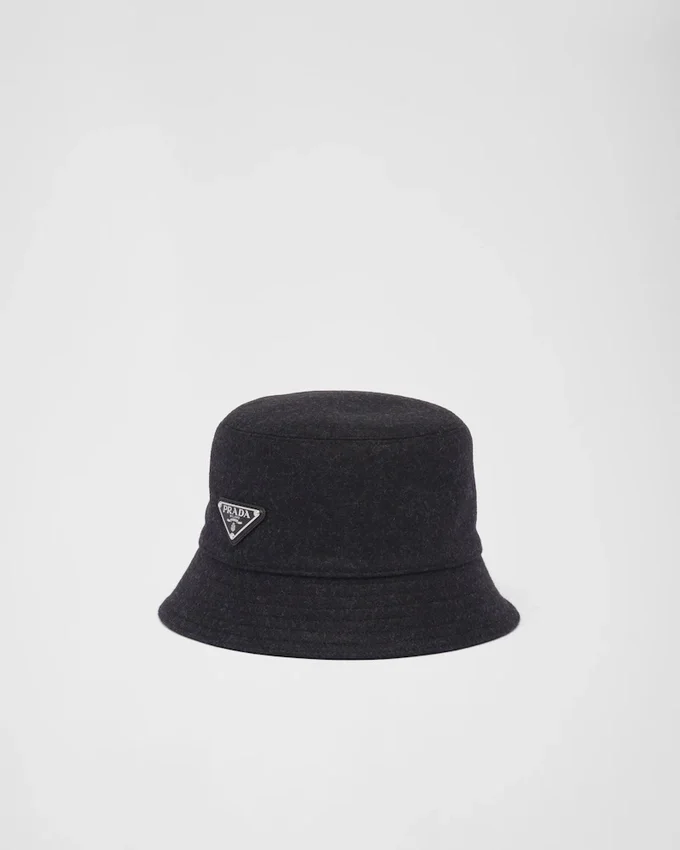 Czapka typu bucket w kolorze lodenowym Czapka typu bucket w kolorze lodenowym