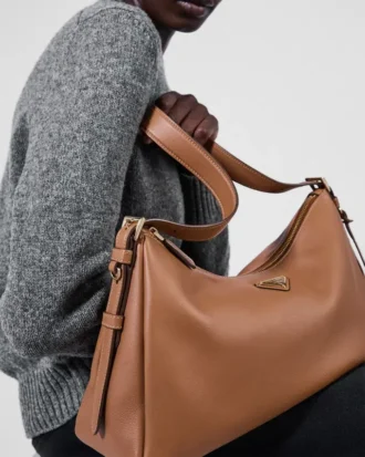 Duża skórzana torba na ramię Prada Aimae