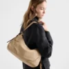 Duża skórzana torba na ramię Prada Aimae
