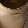 Duża skórzana torba na ramię Prada Aimae