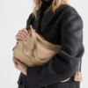 Duża skórzana torba na ramię Prada Aimae