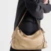 Duża skórzana torba na ramię Prada Aimae