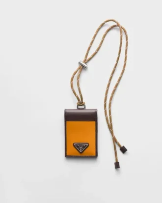 Etui na karty Prada Speedrock z Re-Nylonu i skóry z paskiem
