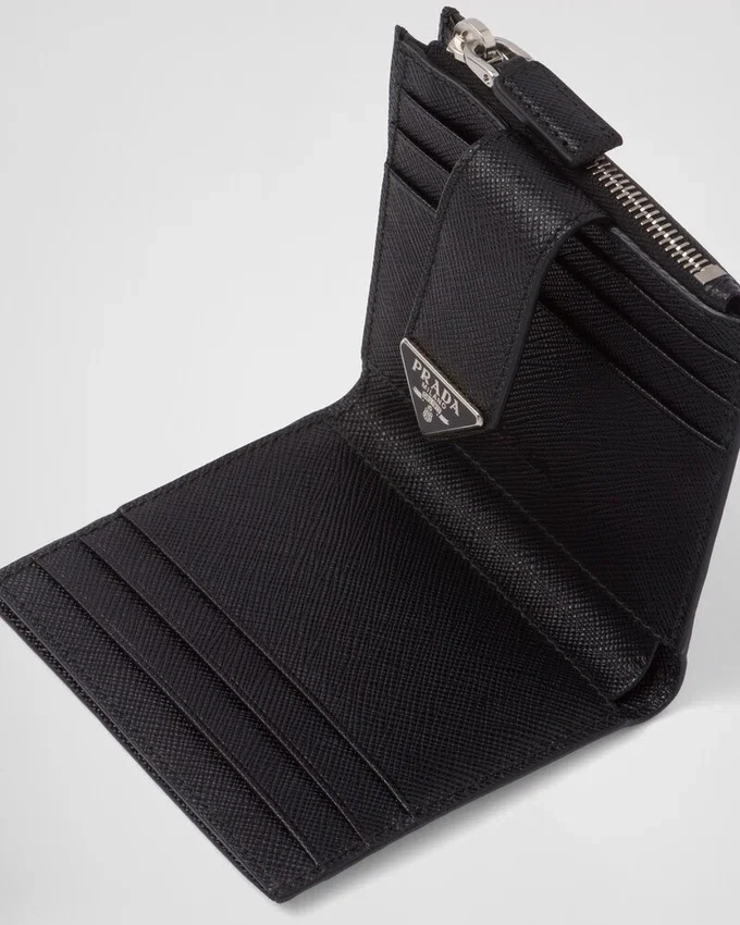 Etui na karty ze skóry Saffiano Etui na karty ze skóry Saffiano