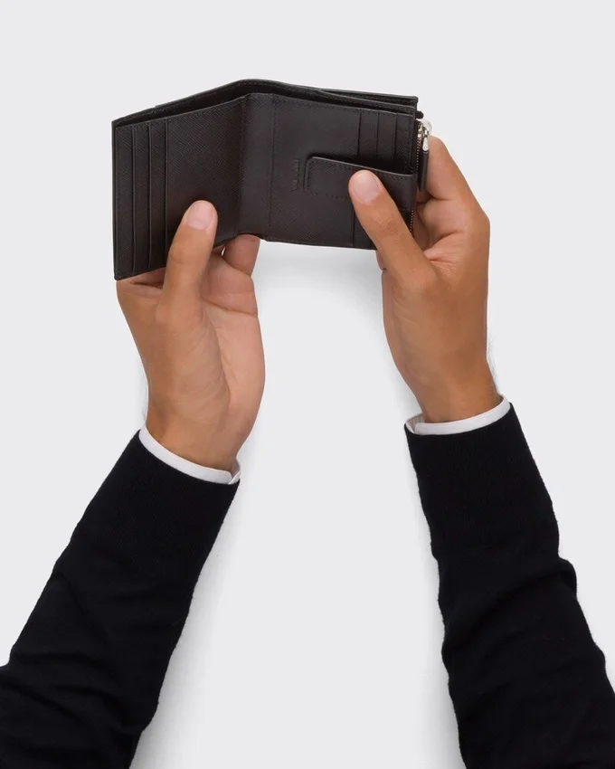 Etui na karty ze skóry Saffiano Etui na karty ze skóry Saffiano