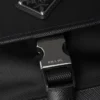 Etui na smartfon z Re-Nylonu i skóry Saffiano Etui na smartfon z Re-Nylonu i skóry Saffiano