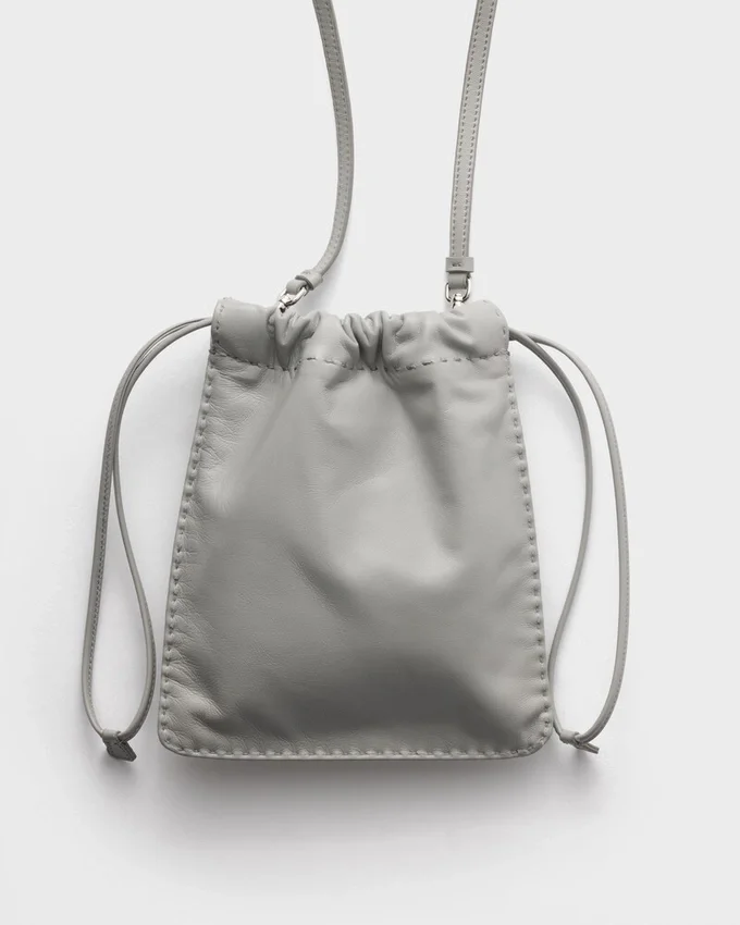 Etui na smartfon z skóry nappa Etui na smartfon z skóry nappa