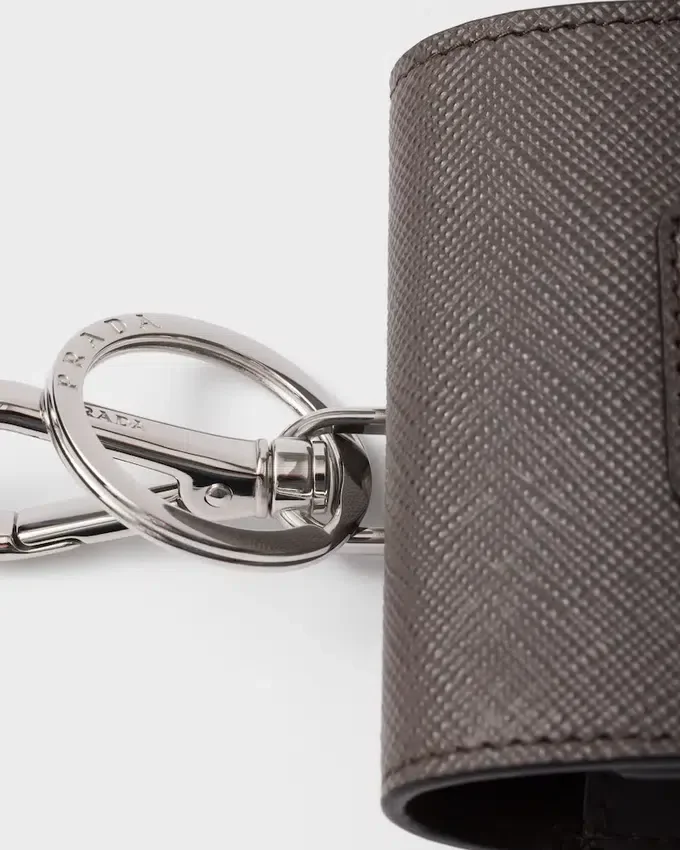 Etui na słuchawki ze skóry Saffiano z brelokiem Etui na słuchawki ze skóry Saffiano z brelokiem