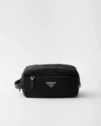 Etui podróżne z tkaniny Re-Nylon i skóry Saffiano