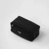 Etui podróżne z tkaniny Re-Nylon i skóry Saffiano Etui podróżne z tkaniny Re-Nylon i skóry Saffiano