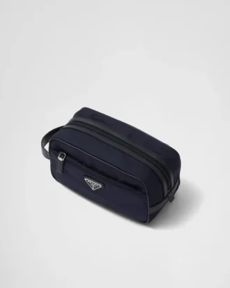 Etui podróżne z tkaniny Re-Nylon i skóry Saffiano