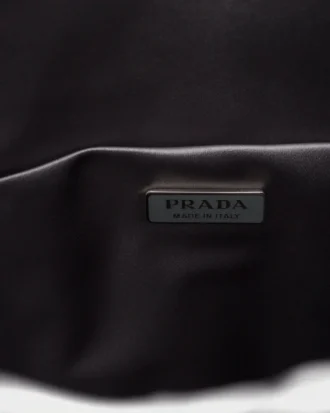 Etui Prada Wish z jedwabiu duchesse