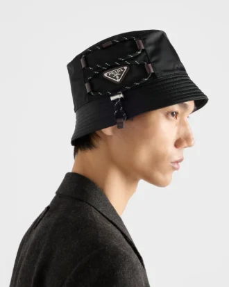 Kapelusz typu bucket Prada Speedrock Re-Nylon Kapelusz typu bucket Prada Speedrock Re-Nylon
