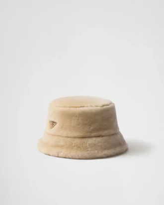 Kapelusz typu bucket z owczej skóry
