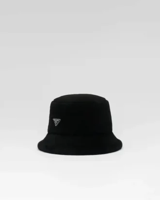 Kapelusz typu bucket z owczej skóry