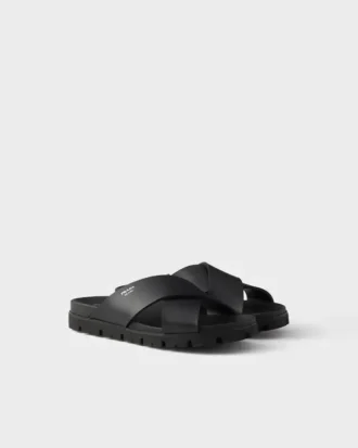 Klapki z gumy w stylu crisscross