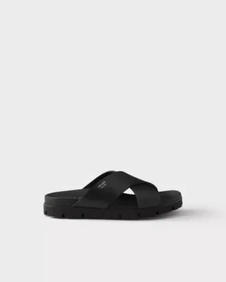 Klapki z gumy w stylu crisscross