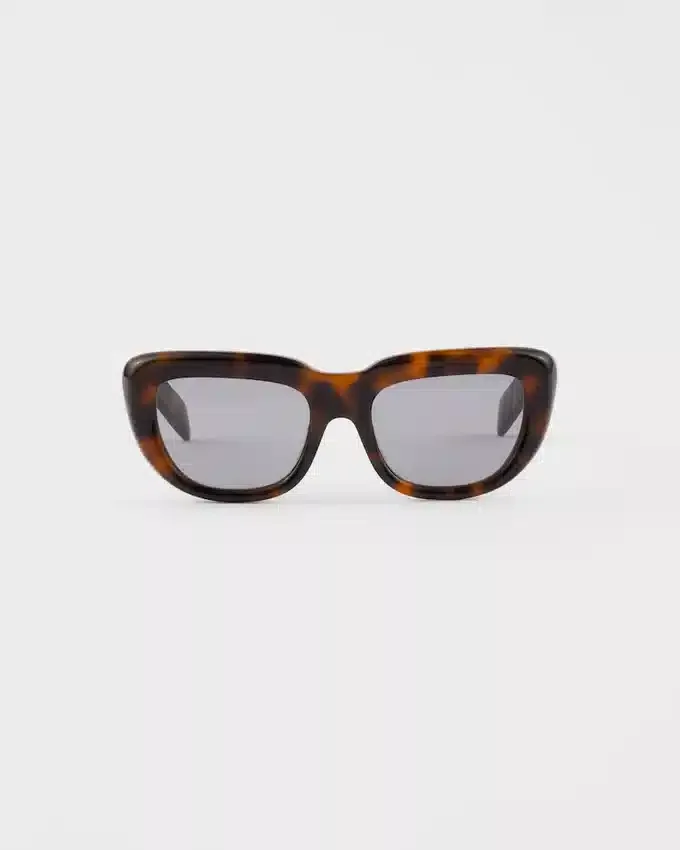 Kolekcja okularów Prada Okulary przeciwsłoneczne Kolekcja okularów Prada Okulary przeciwsłoneczne