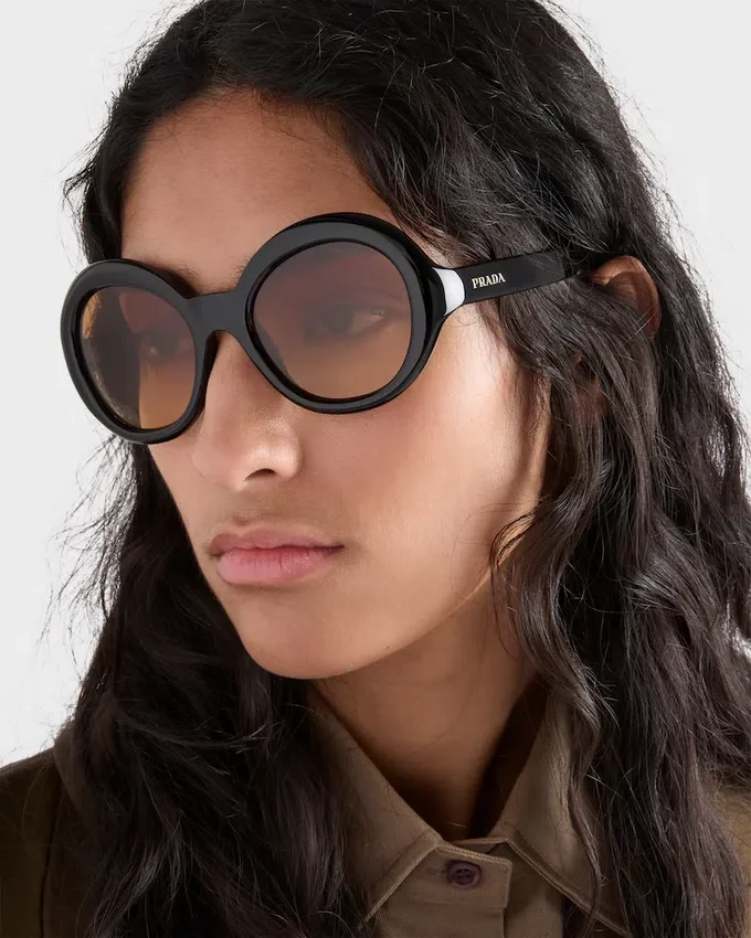 Kolekcja okularów Prada Okulary przeciwsłoneczne Kolekcja okularów Prada Okulary przeciwsłoneczne