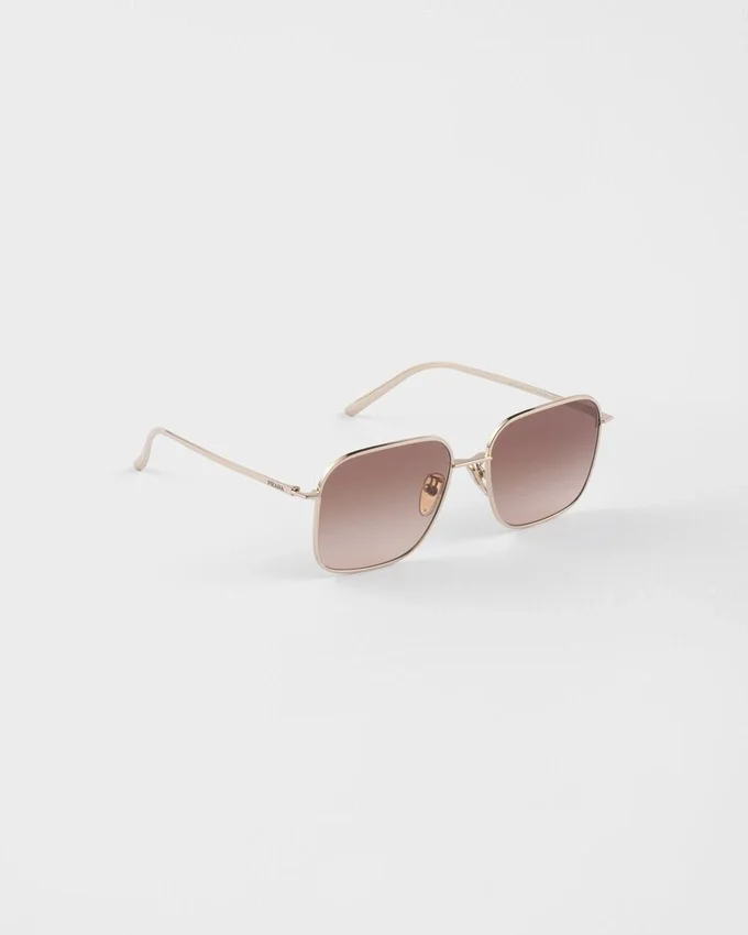 Kolekcja okularów Prada Okulary przeciwsłoneczne Kolekcja okularów Prada Okulary przeciwsłoneczne