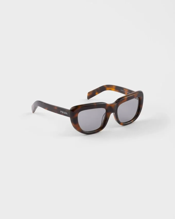 Kolekcja okularów Prada Okulary przeciwsłoneczne Kolekcja okularów Prada Okulary przeciwsłoneczne