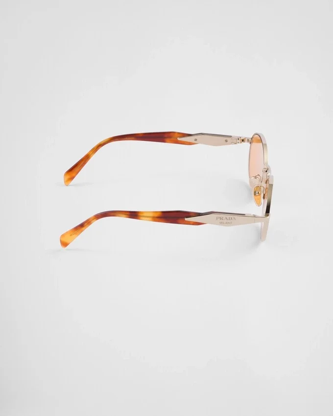 Kolekcja okularów Prada Okulary przeciwsłoneczne Kolekcja okularów Prada Okulary przeciwsłoneczne