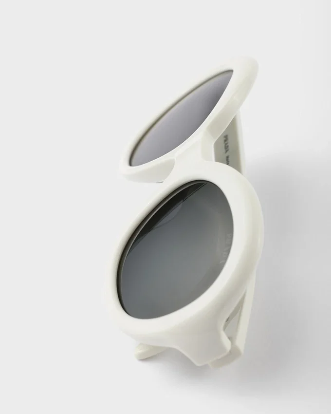 Kolekcja okularów Prada Okulary przeciwsłoneczne Kolekcja okularów Prada Okulary przeciwsłoneczne
