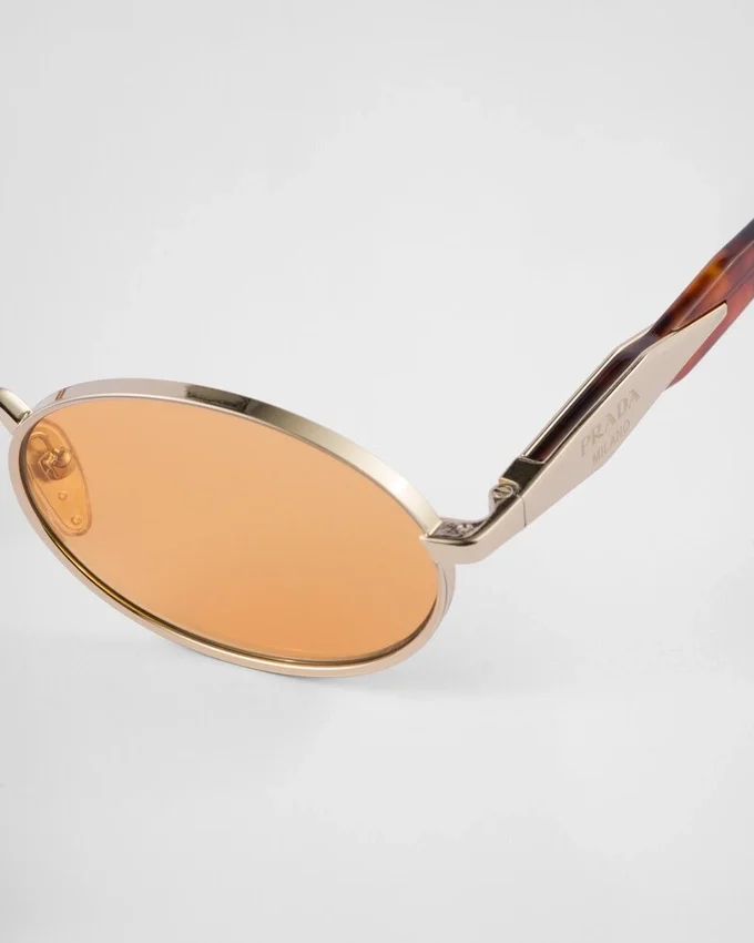 Kolekcja okularów Prada Okulary przeciwsłoneczne Kolekcja okularów Prada Okulary przeciwsłoneczne