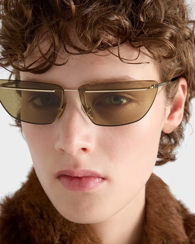 Kolekcja okularów Prada Okulary przeciwsłoneczne Kolekcja okularów Prada Okulary przeciwsłoneczne