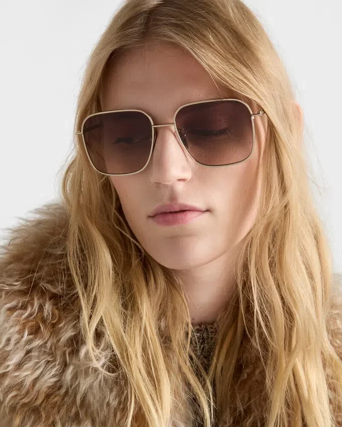 Kolekcja okularów Prada Okulary przeciwsłoneczne Kolekcja okularów Prada Okulary przeciwsłoneczne
