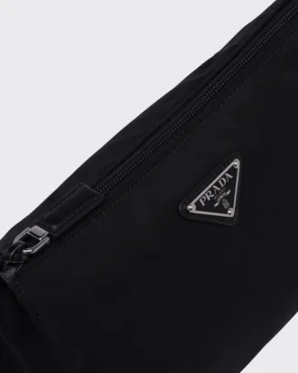 Kosmetyczka z materiału Re-Nylon i skóry Saffiano