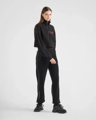 Krótka bluza z technicznego polaru z recyklingu