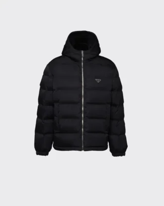 Krótka kurtka puchowa z materiału Re-Nylon Krótka kurtka puchowa z materiału Re-Nylon