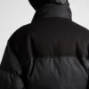 Krótka kurtka puchowa z materiału Re-Nylon Krótka kurtka puchowa z materiału Re-Nylon