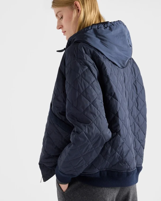 Kurtka typu blouson z kapturem z materiału Re-Nylon Kurtka typu blouson z kapturem z materiału Re-Nylon