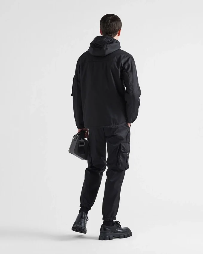 Kurtka typu bluzon z Re-Nylon Kurtka typu bluzon z Re-Nylon