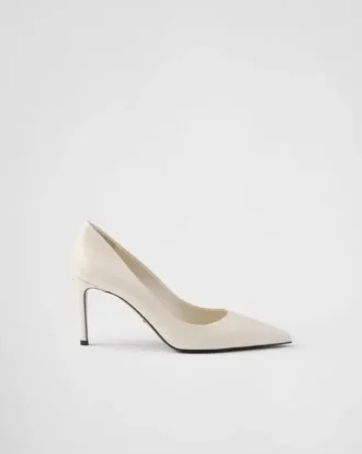 Lakierowane czółenka ze skóry Saffiano