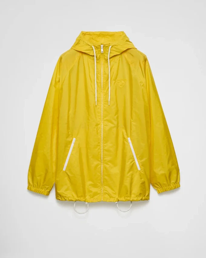 Lekka kurtka przeciwdeszczowa z Re-Nylon Lekka kurtka przeciwdeszczowa z Re-Nylon