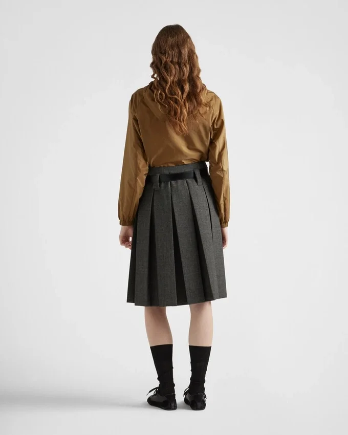 Lekka kurtka z materiału Re-Nylon Lekka kurtka z materiału Re-Nylon