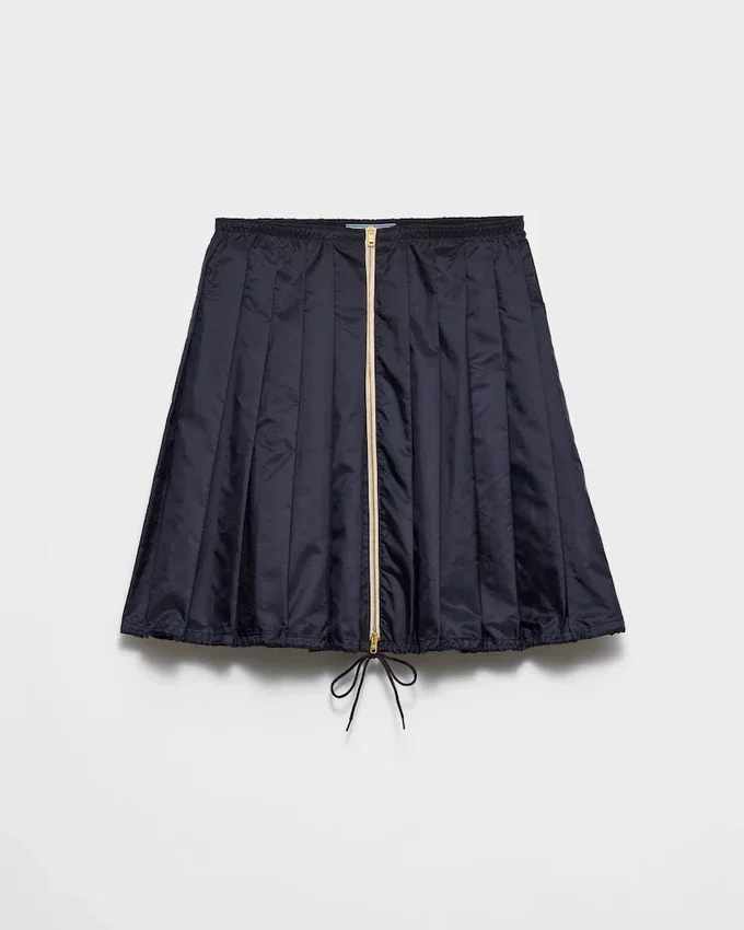 Lekka plisowana spódnica z Re-Nylon Lekka plisowana spódnica z Re-Nylon