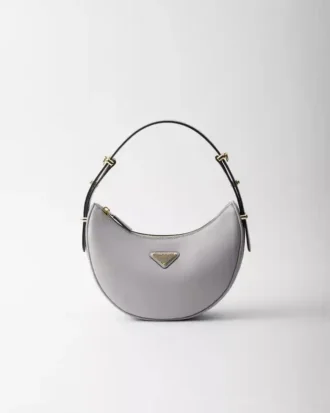 Mała skórzana torba na ramię Prada Arqua
