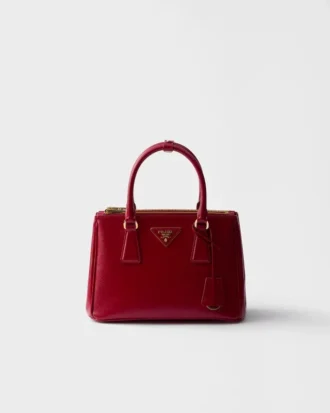 Mała torebka Prada Galleria z lakierowanej skóry Saffiano