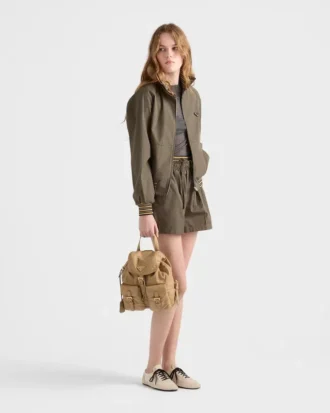 Mały plecak Prada Re-Edition 1978 z materiału Re-Nylon