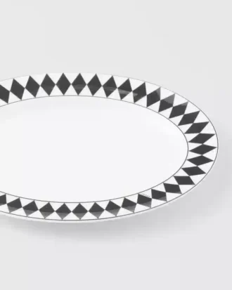 Mały porcelanowy talerz do serwowania – wzór szachownicy